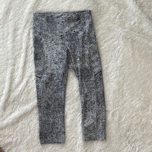 Lululemon cropped leggings